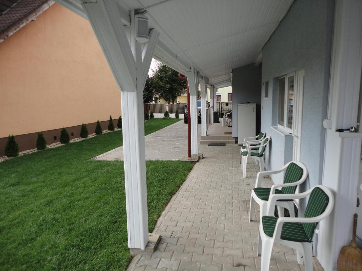 Villa Ani Hajdúszoboszló Exteriör bild