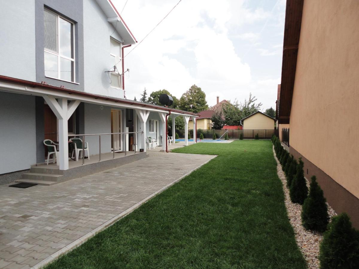 Villa Ani Hajdúszoboszló Exteriör bild